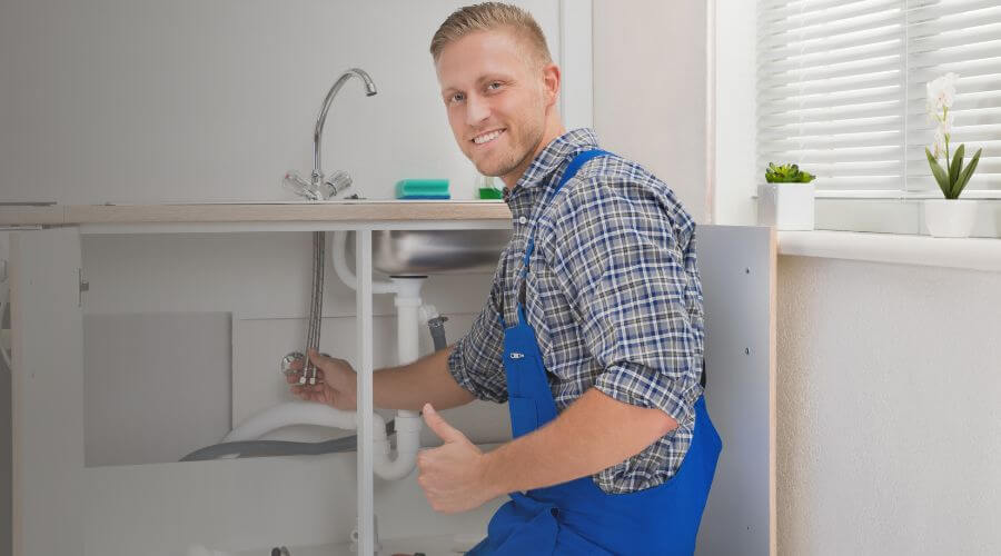 Professional same day plumber in El Paso, AR